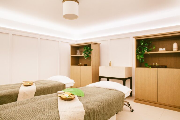 Hôtel Lou Pinet - Massage Room
